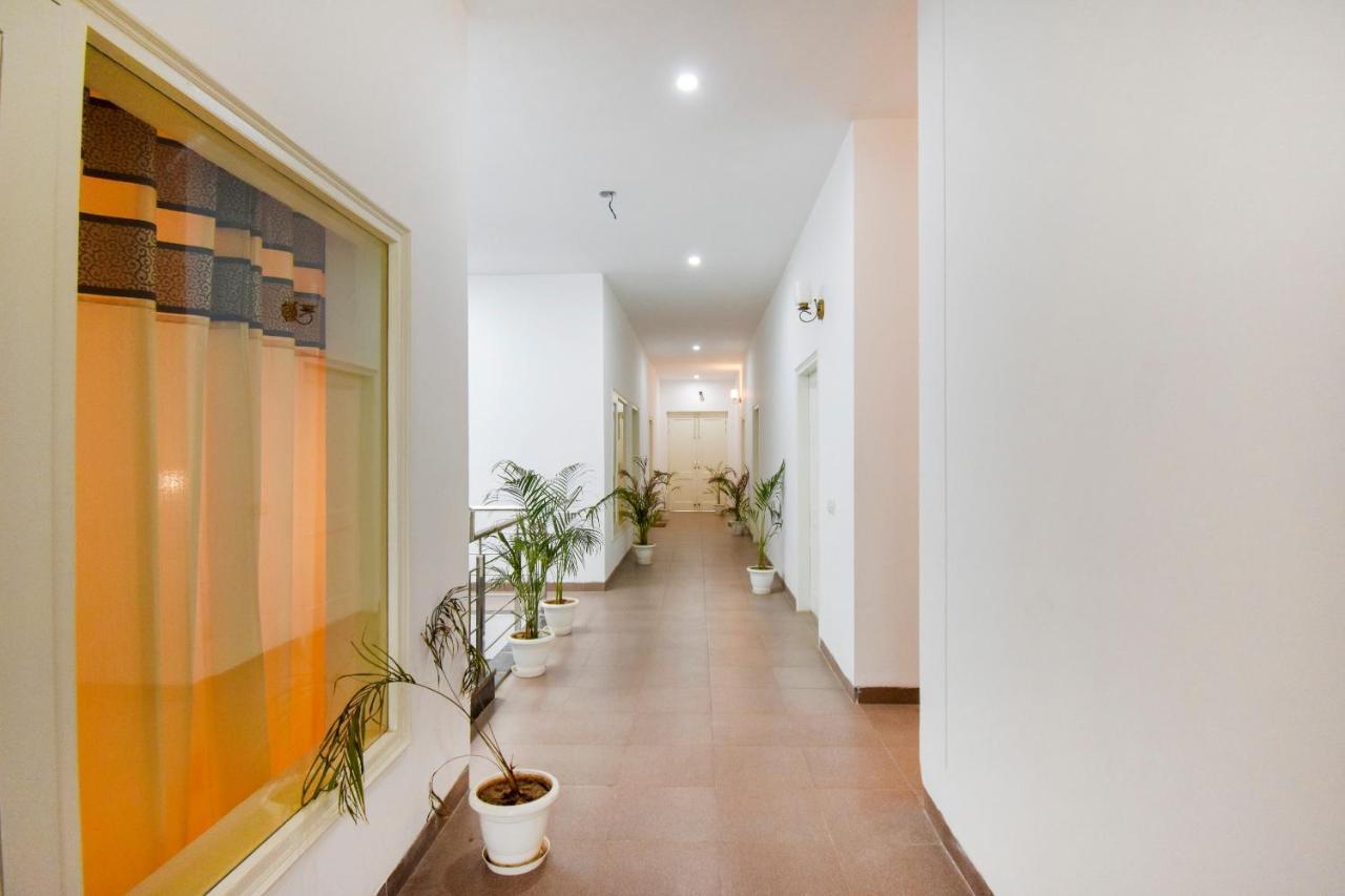 Oyo 75460 Sky High Residency Hotel Ludhiana Exterior photo
