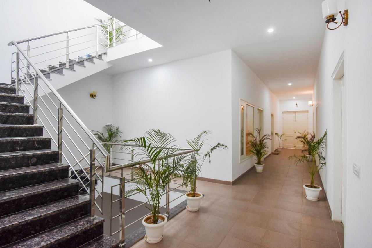 Oyo 75460 Sky High Residency Hotel Ludhiana Exterior photo